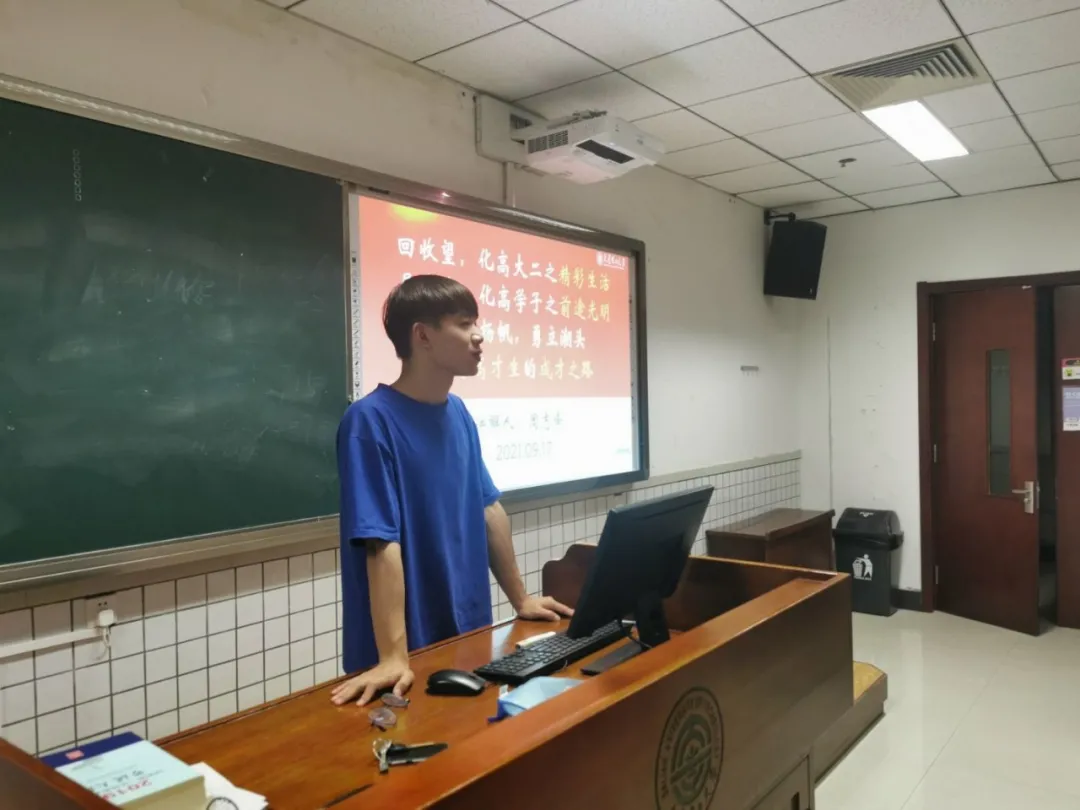 两年获7万+奖学金，从“压线入学”到专业第二，他是周志峰