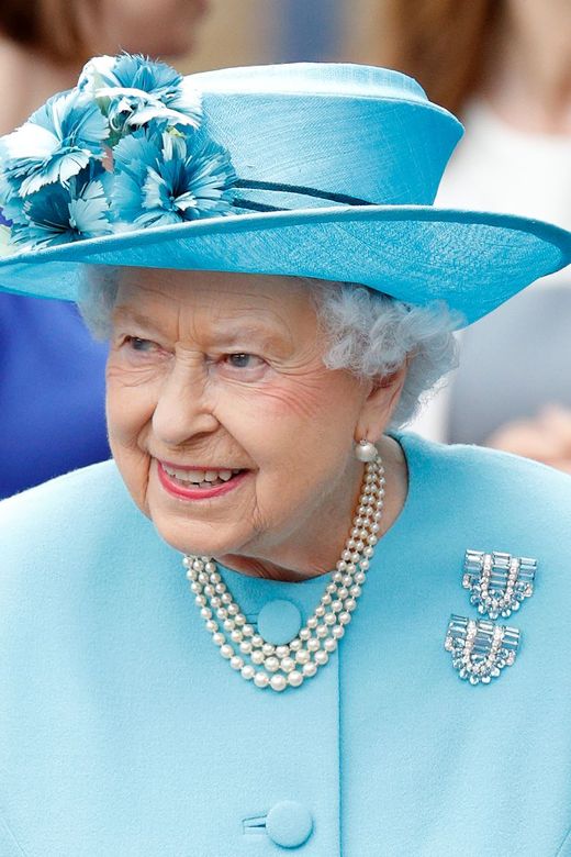 英王室女性珠宝收藏大公开!女王,安妮公主,戴安娜王妃18件珍宝
