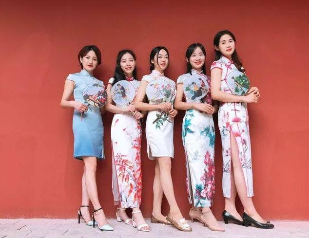 大学生“旗袍毕业照”走红，美貌与智慧并存，看完挪不开眼