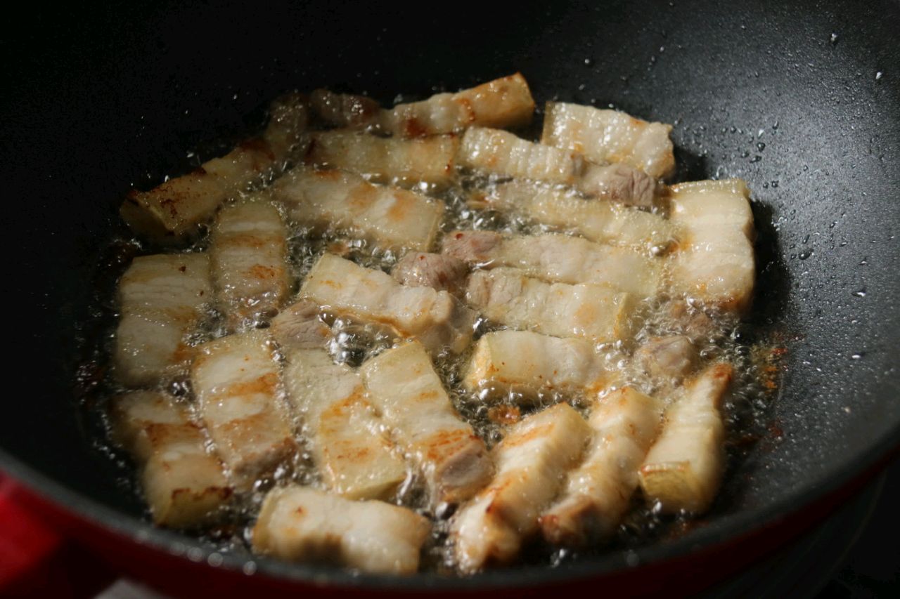 用蔓越莓来做一道红烧肉，酸甜够味，根本就停不下来