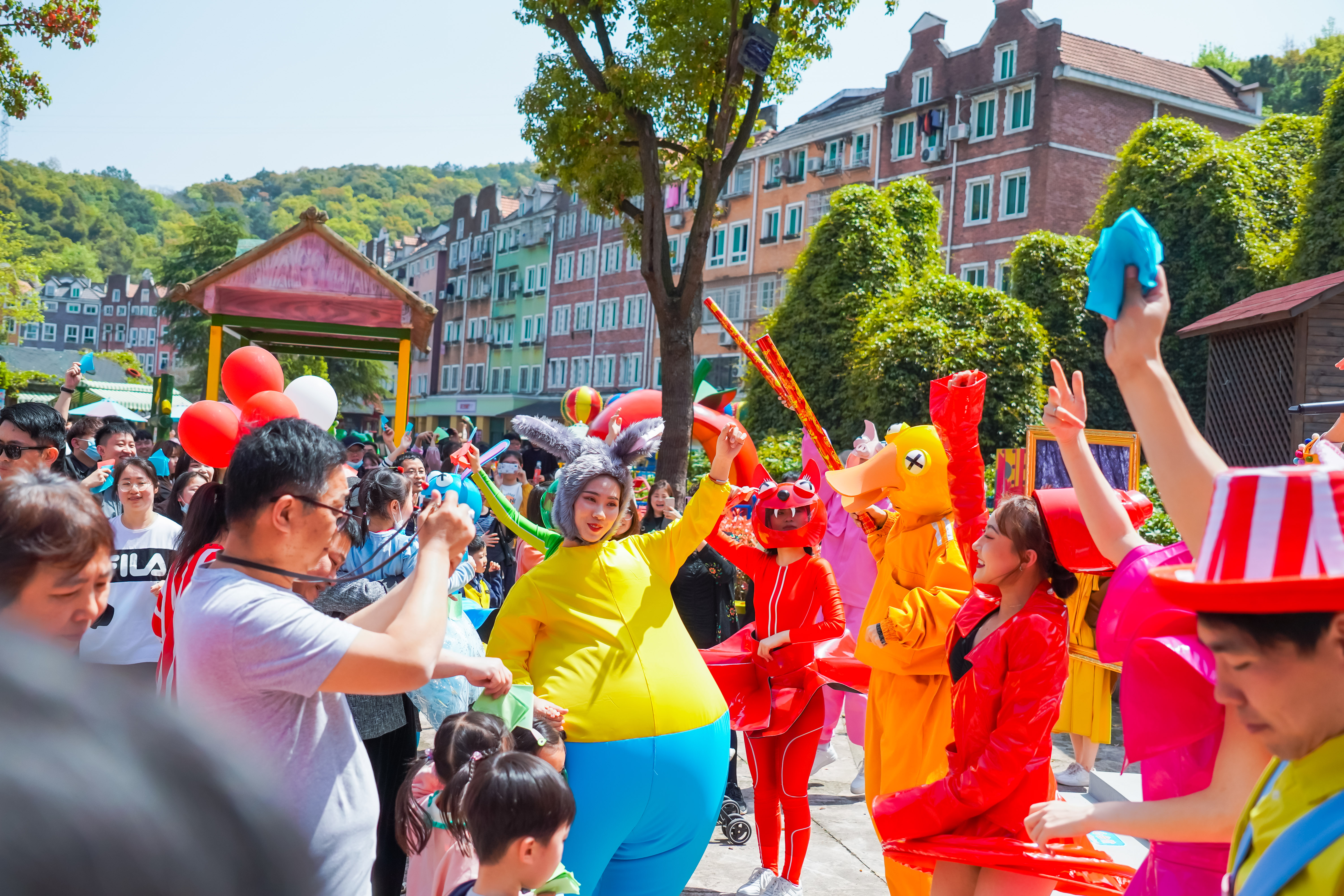 镇魂街,万古,有药,灵域多个ip互动,每一周周末都会有不一样的表演