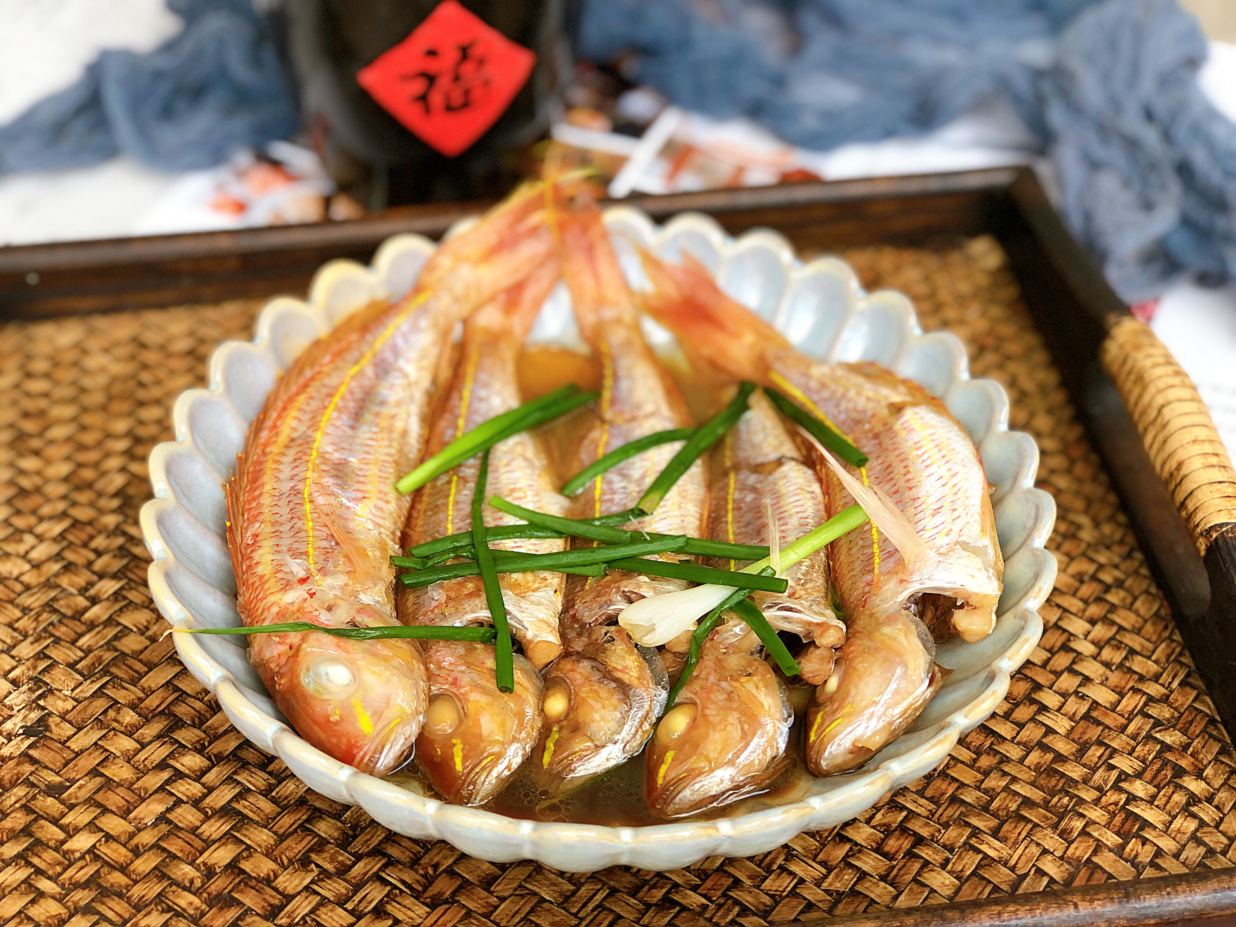 福建闽南特色的酱油水鱼，不煎不炒不粘锅，鱼肉鲜嫩无腥味，真鲜