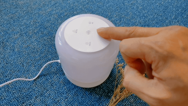 智慧交互又百搭的三思全彩智能床头灯Pro，上手实测