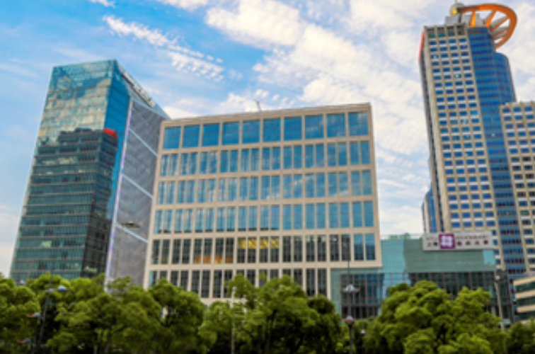 我国“天价学费”的3所大学，其中一所四年学费60万，家长却说值