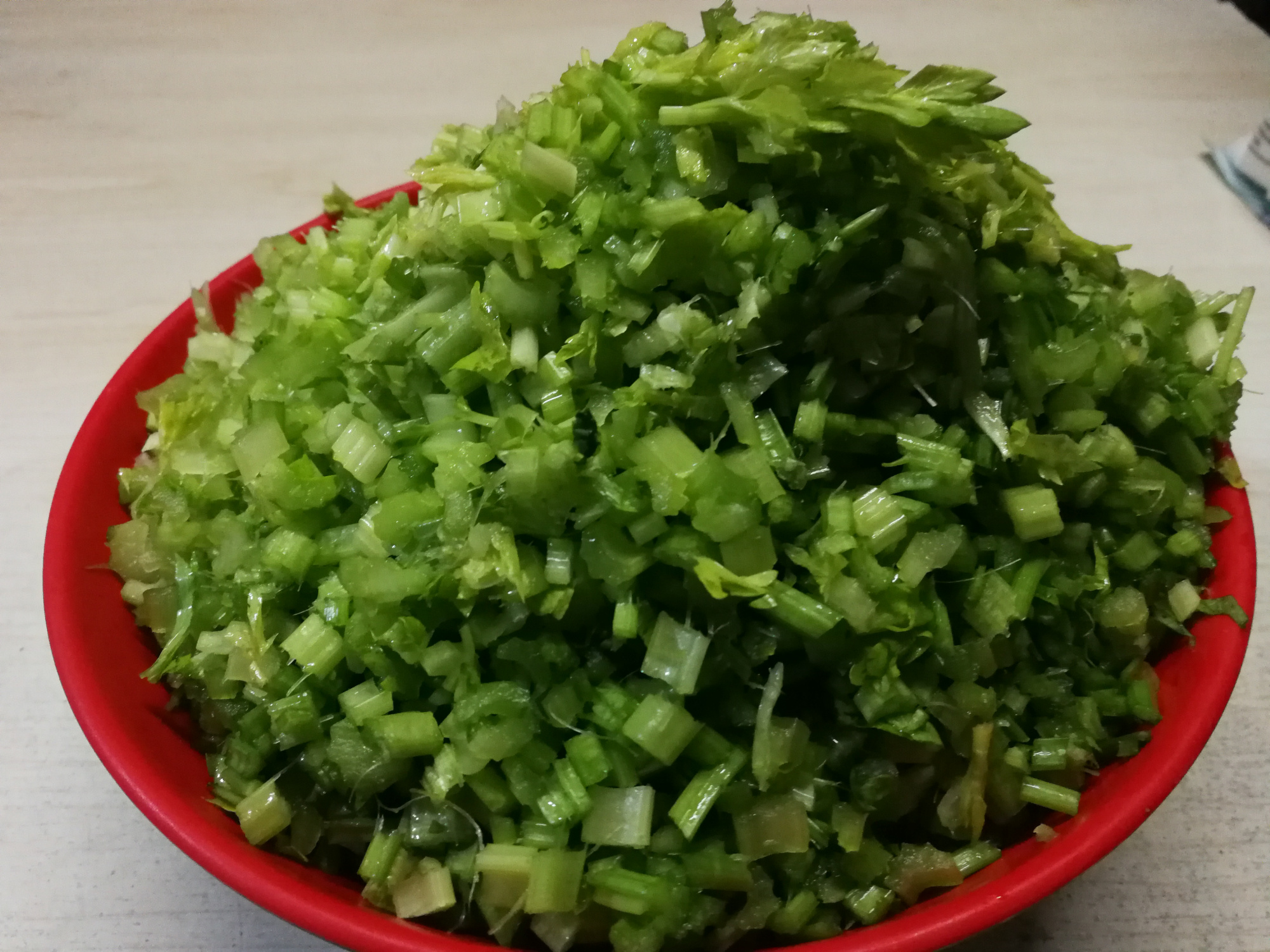 芹菜馅饺子没有芹菜味？牢记3个诀窍，不仅芹菜味浓，还鲜嫩好吃