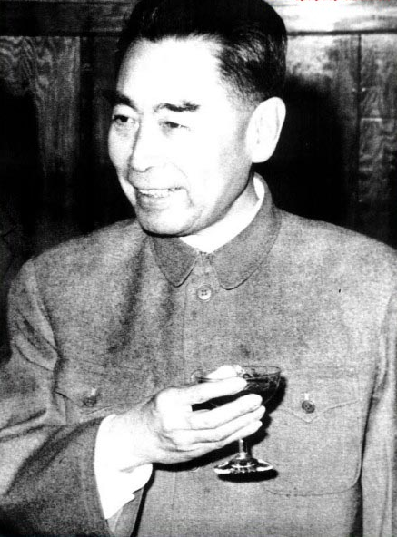 大学喝酒检讨书（周总理在苏联喝醉酒）