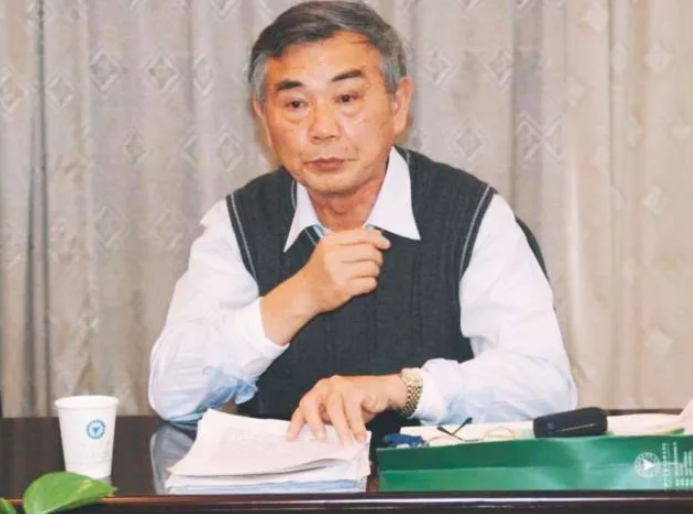 深切缅怀！从江苏扬中走出，他用58字影响一所百年名校至今！