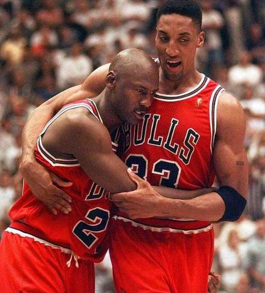 NBA历史六大泪目瞬间：罗斯50分之夜，詹姆斯夺冠后跪地痛哭