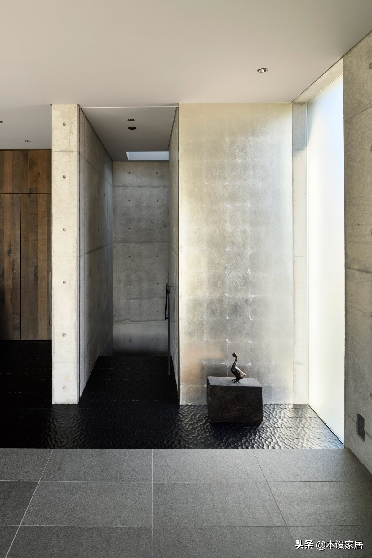 日本建筑师晒日式清水墙混泥土豪华别墅外观效果图及室内装修设计图片