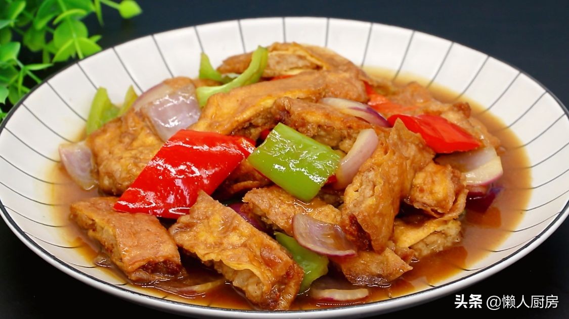 鸡蛋和猪肉简单搭配，就是一道新菜，还特别下饭，营养又丰富