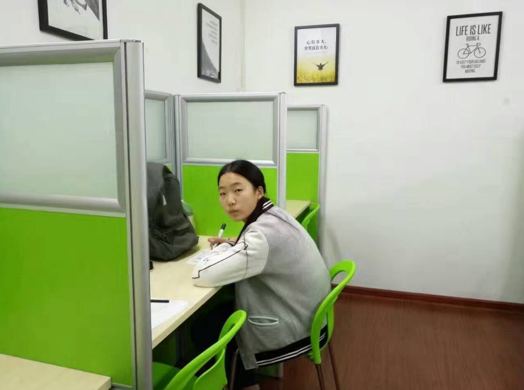 “不让补课，我请大学生家教总可以吧”？官方回复了，家长很满意