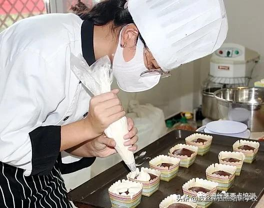 2021芝罘区“清泉实业·波丝蒂杯”第五届西点技能竞赛举行