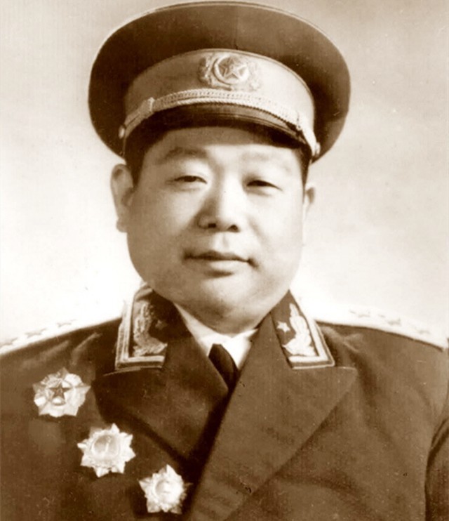 毛主席问王洪文和邓小平：我死后中国会是什么样子？二人如何回答