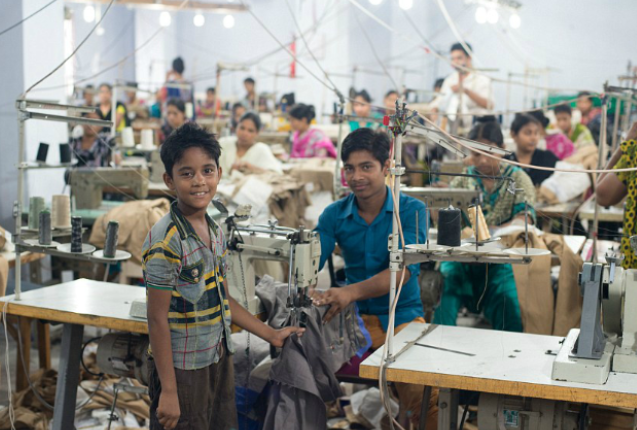 孟加拉有多荒诞？流汗又流血的制衣工厂，女性执政，充斥着贫民窟