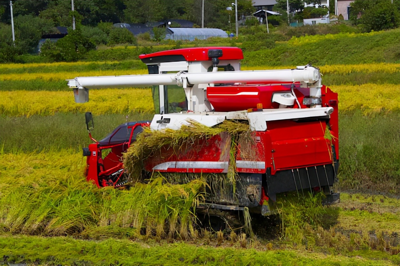 如何選擇和購買進口收割機？購買二手機要注意哪些事項？