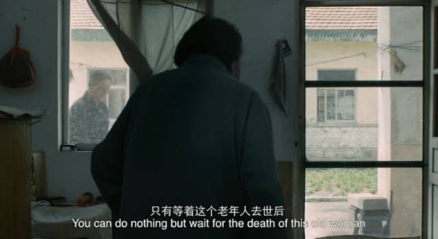 直击农村“葬礼”陋习，这部拿下大奖的电影，内容太写实