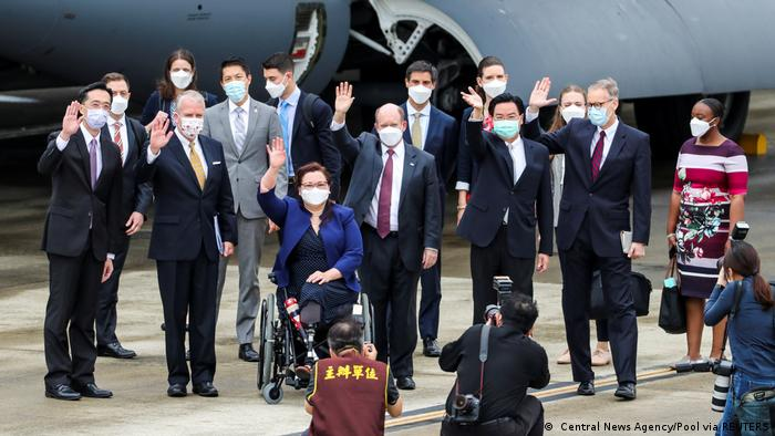 “悄悄”乘军机窜访台湾的美国议员是谁？要帮拜登“保卫台湾”？