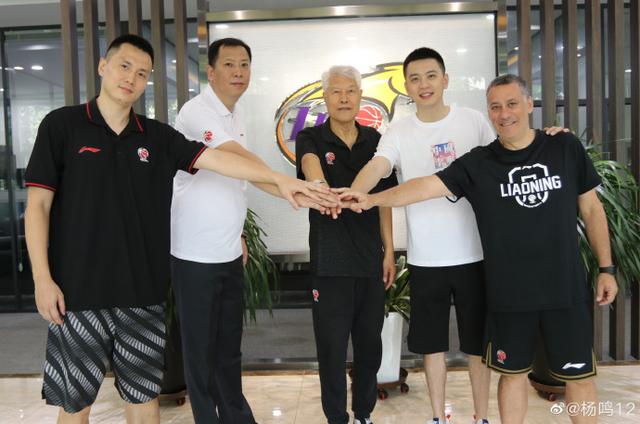 盘点CBA教练之最，杨鸣最帅郭士强最优秀，不吹不黑蒋兴权真王者