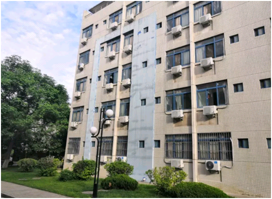 校内要乘电动车，坐拥7个“网红餐厅”，陕西这所211到底有多“大”？