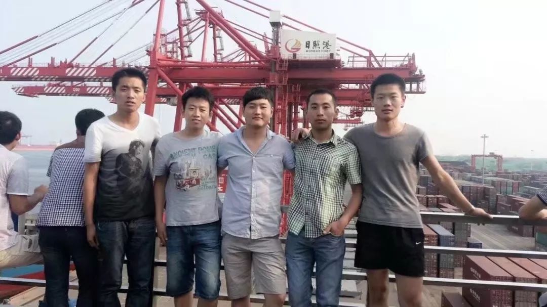 最美毕业照新鲜出炉！请查收