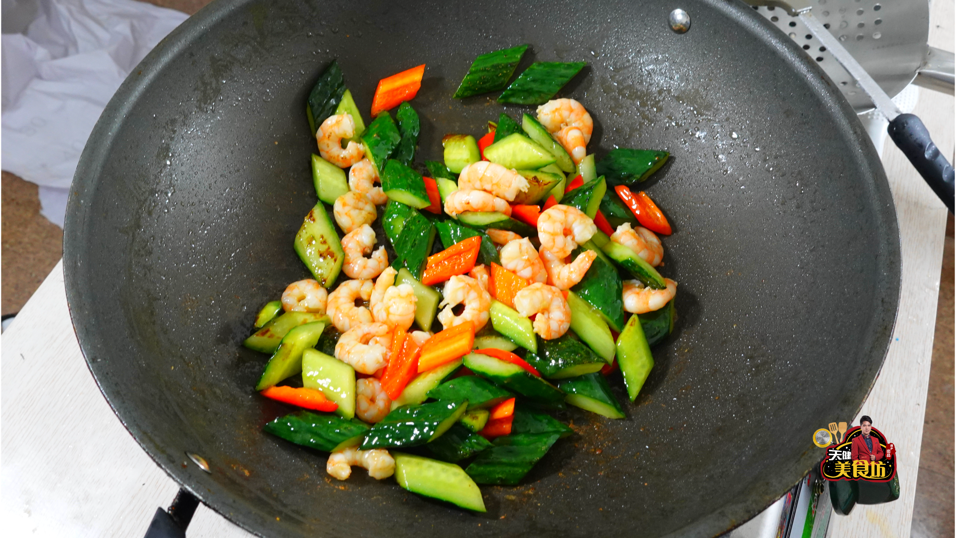广式黄瓜炒虾仁的做法，配方和步骤全分享给你，厨房小白也能学会