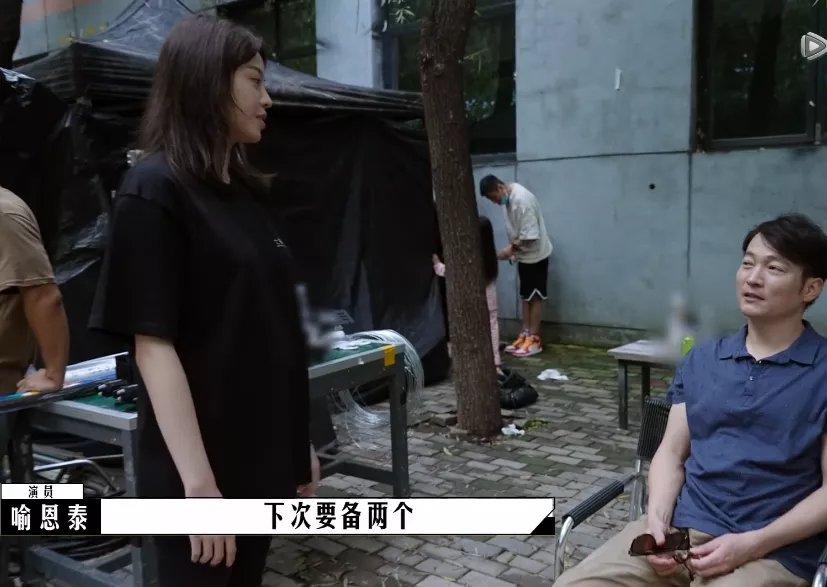 王文也排场大,嘉宾狂赞,柯蓝包贝尔为她救场,影评人斥太廉价