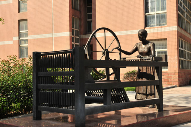 领先珍妮纺织机400年,效率超3倍,为何中国却没有引发工业革命?