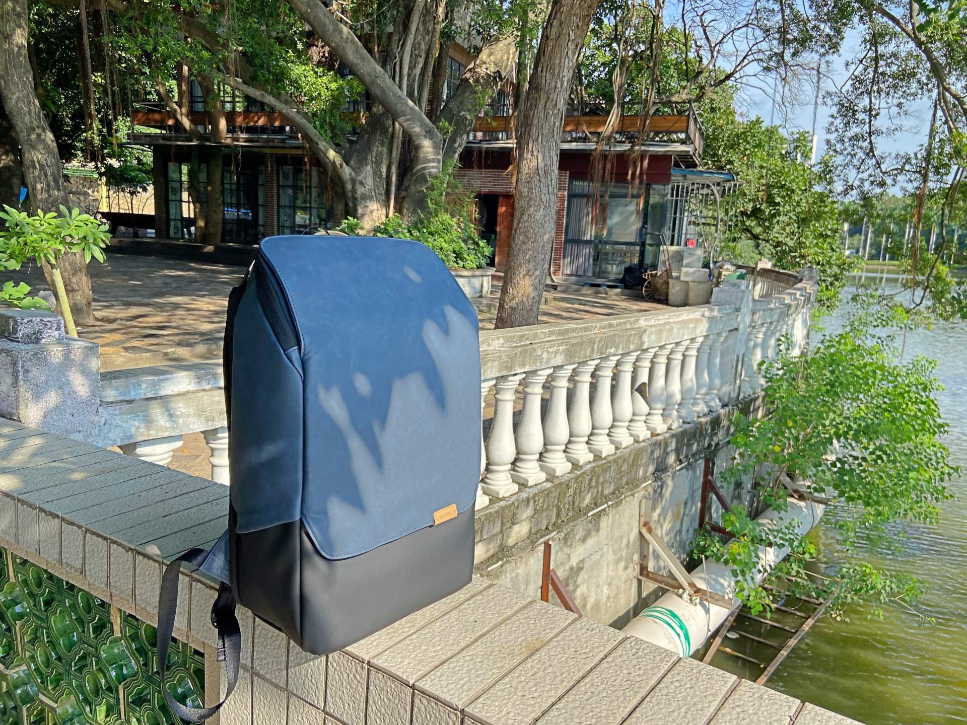 简约好用，轻奢出行：五款城市出行高颜值背包推荐