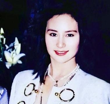 有一种爱情叫"何超琼和陈百强":你送我出嫁,我为你扶灵