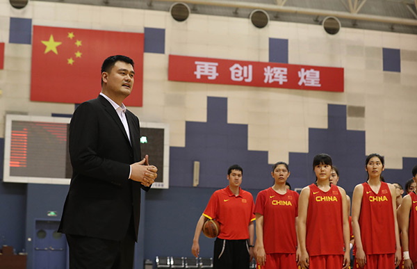 为什么进nba(为什么球员都想去NBA？退役有养老金，艾弗森一年接近CBA状元年薪)