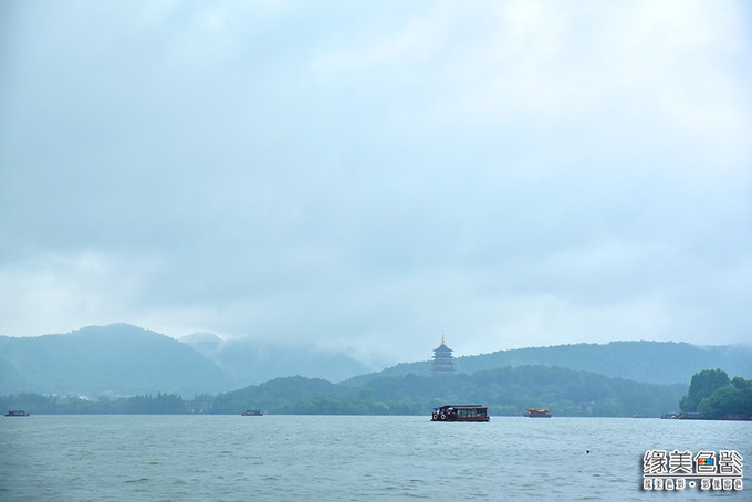 烟雨西湖，美丽如画，美妙如诗