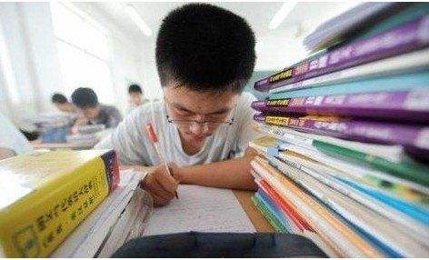 从中考倒数到高考725分，李星宏到底做了什么，3年逆袭成省状元？