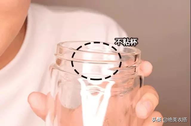 嘴唇干裂、唇纹明显？影响你颜值的小细节正在毁了你，这一招可解