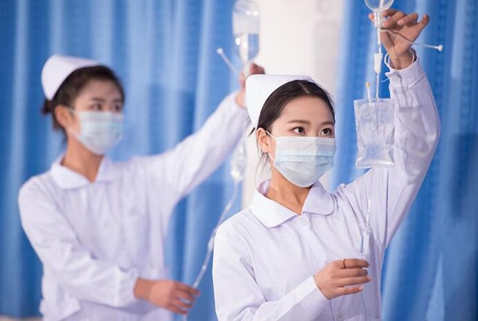 未来10年适合女生的专业，工作薪资待遇高还稳定，家有女儿享福了