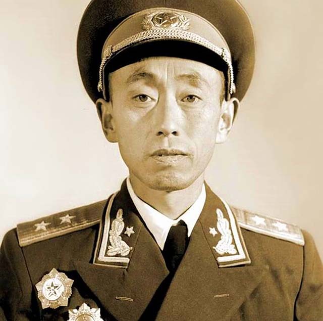 1985年裁军重组七大军区，司令员都是谁？后来又被授予了什么军衔