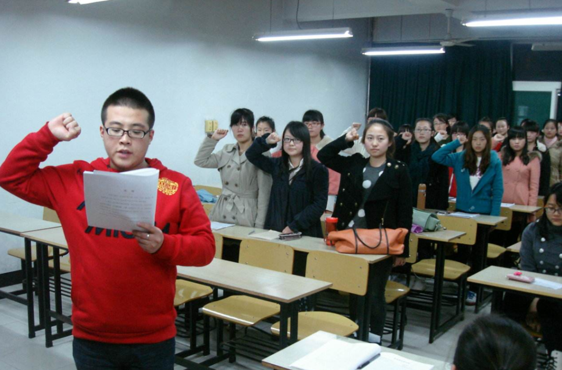 大学期间入党好处多，但是你知道入党流程吗，大一新生速看