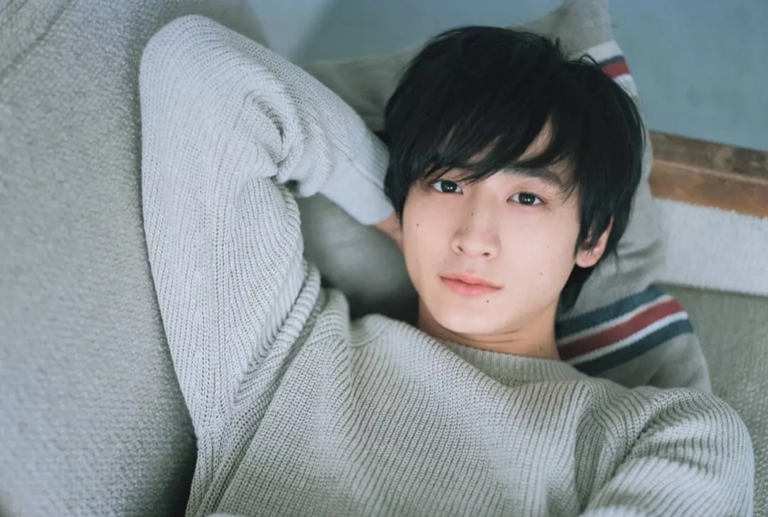 的平面模特,可少女可肉欲,是不少男性珍视的偶像,男主则为小关裕太