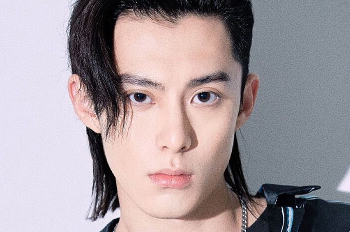 近来关注飙升的95后男明星，吴磊榜首，王一博榜眼，郭麒麟探花