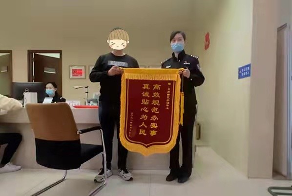 天府新区公安分局把服务送到家门口“一站式”办理“全方位”服务