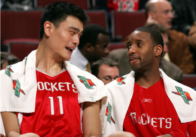 nba有史以来有哪些合影(NBA史上的经典合影：乔丹和杰克逊一起拍MV，周杰伦科比斗牛)