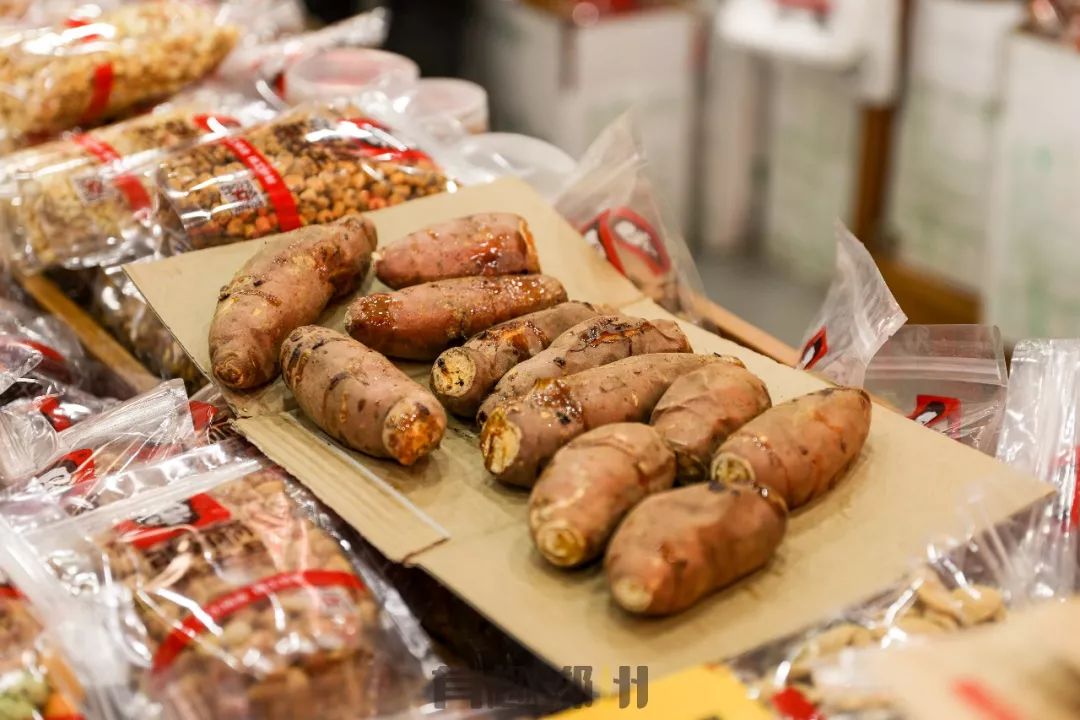 傻乐瓜子的介绍（一份郑州的年货店铺测评）
