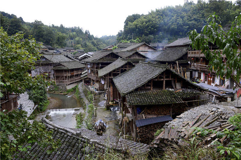 榕江脱贫：搬离大山后的新生活