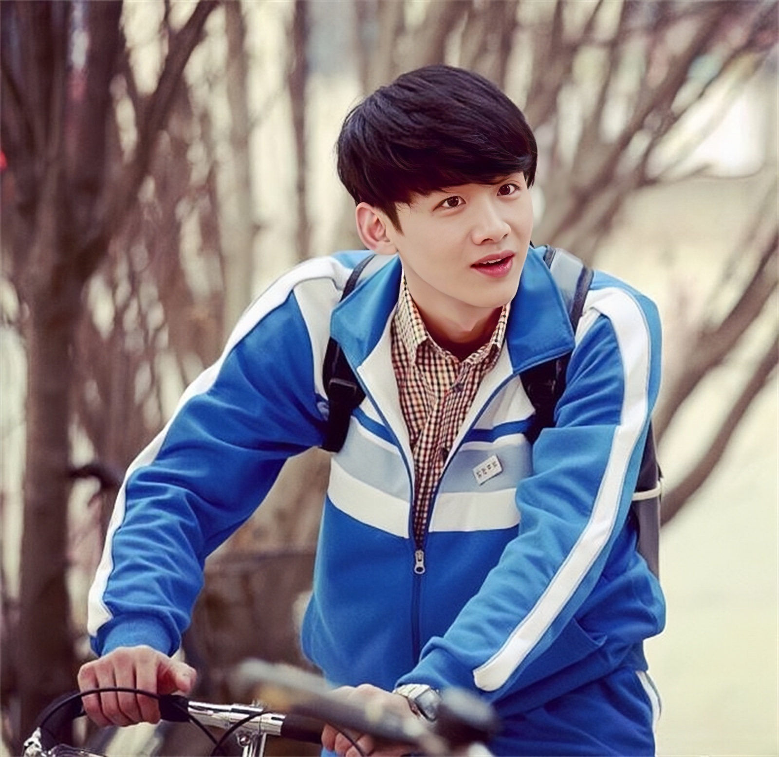 白敬亭出道七年，初吻送给马思纯，反向追星奥运冠军杨倩