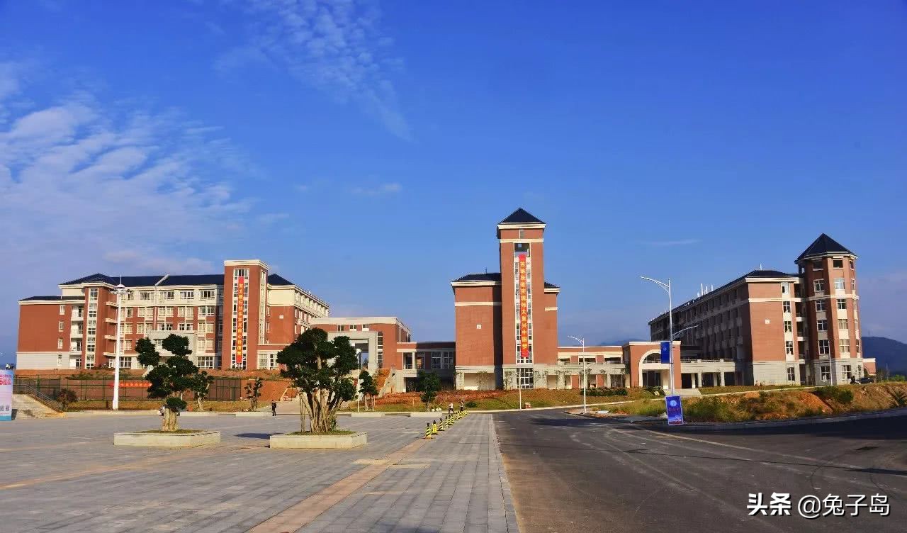 最新出炉：2021年福建省高职院校排名！厦门海职院领跑