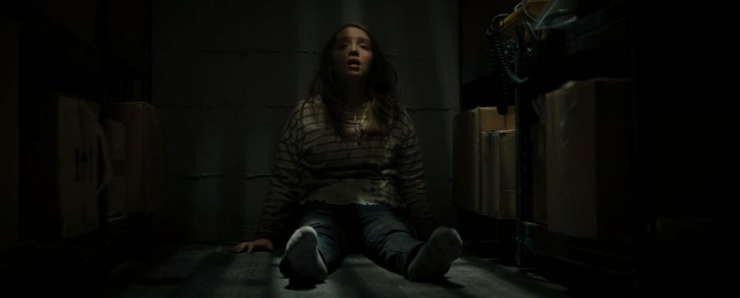 《逃跑》：蛇蝎母亲囚禁瘫痪女儿，层层反转，结局细思极恐