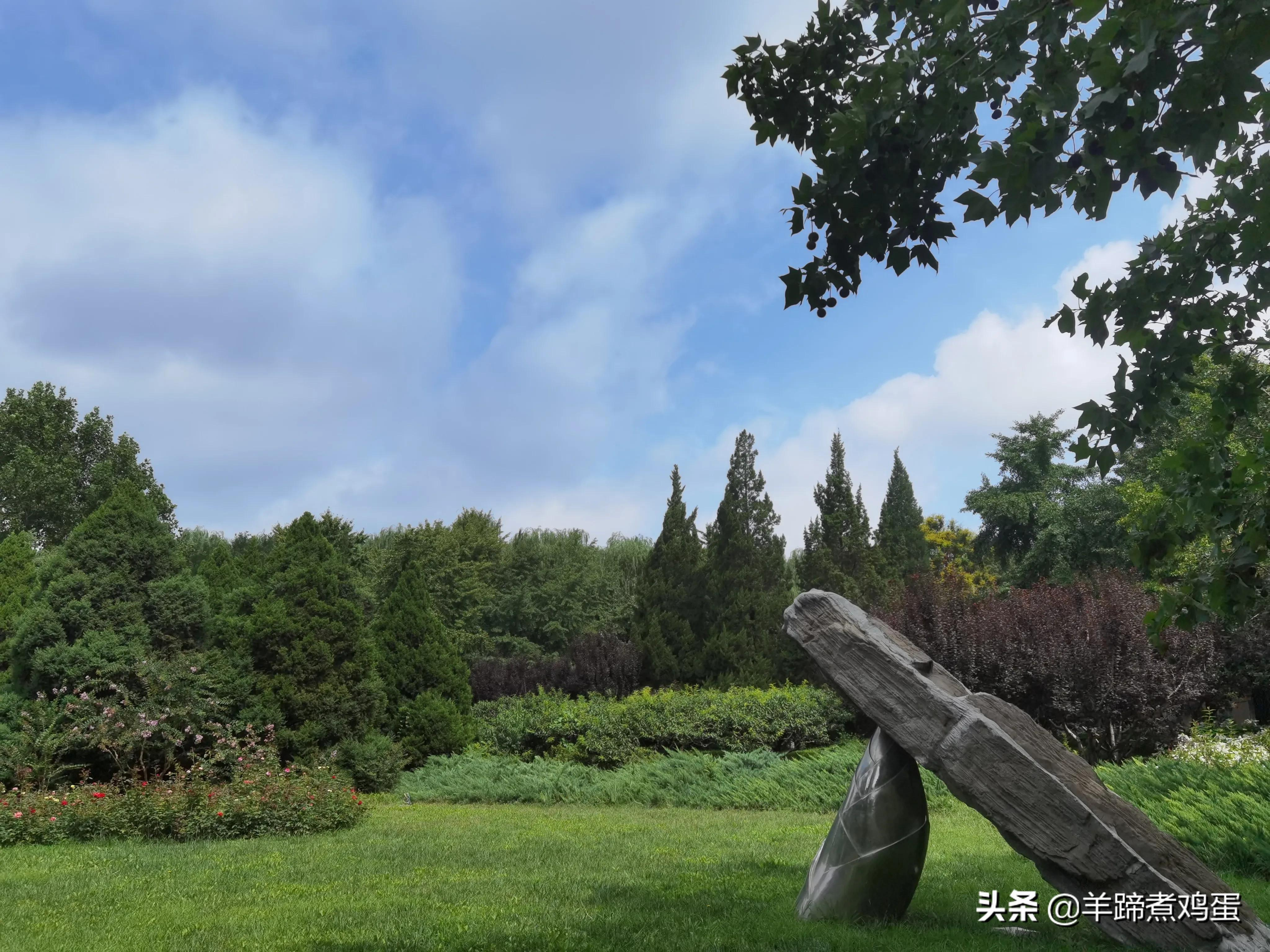 淫雨唤云行日隐耀霞红--雨后北京云空的美丽身影留下霞浓