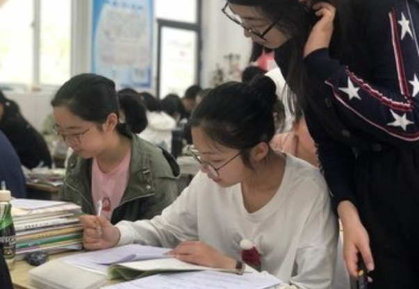 2021国内中学排行榜出炉，衡水中学无缘榜首，湖南学校表现亮眼
