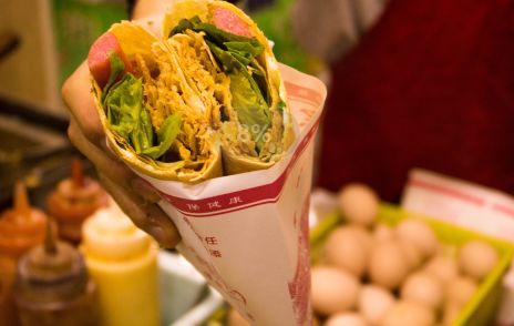 重庆这所高校：坐拥四大校区，出门就是地铁，食堂宿舍堪称