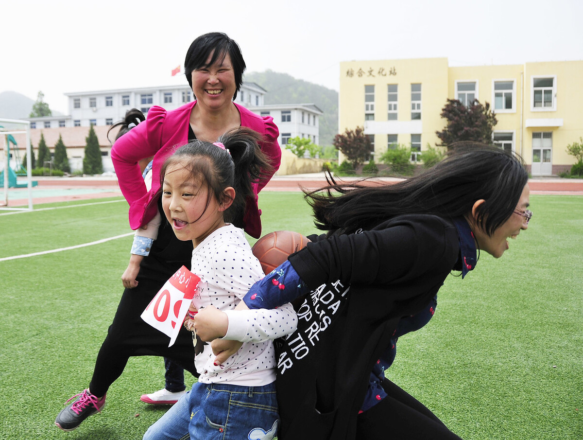 精选幼儿园亲子趣味运动会活动方案7篇，附亲子活动