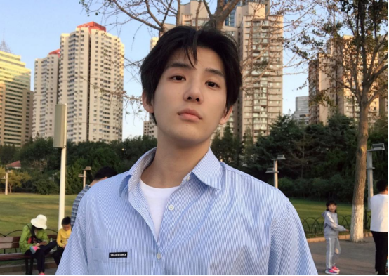 “学霸级校草”：高考裸分614上传媒大学，集颜值与实力于一身